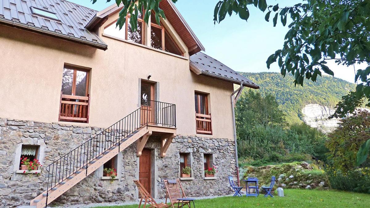 Le Chat Perche - Appartements 3 Etoiles Spacieux Et Chaleureux A Allemond Luaran gambar